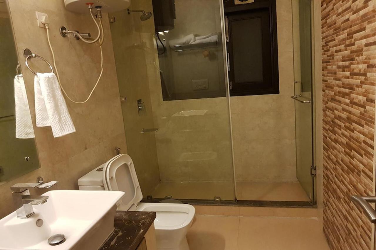 Greenleaf Apartment And Suites, Kalkaji Új-Delhi Kültér fotó