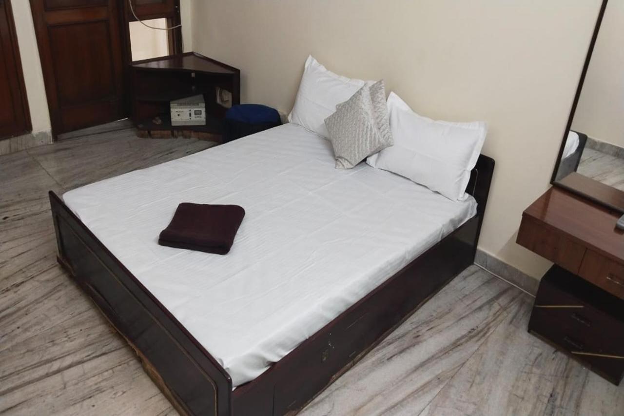 Greenleaf Apartment And Suites, Kalkaji Új-Delhi Kültér fotó