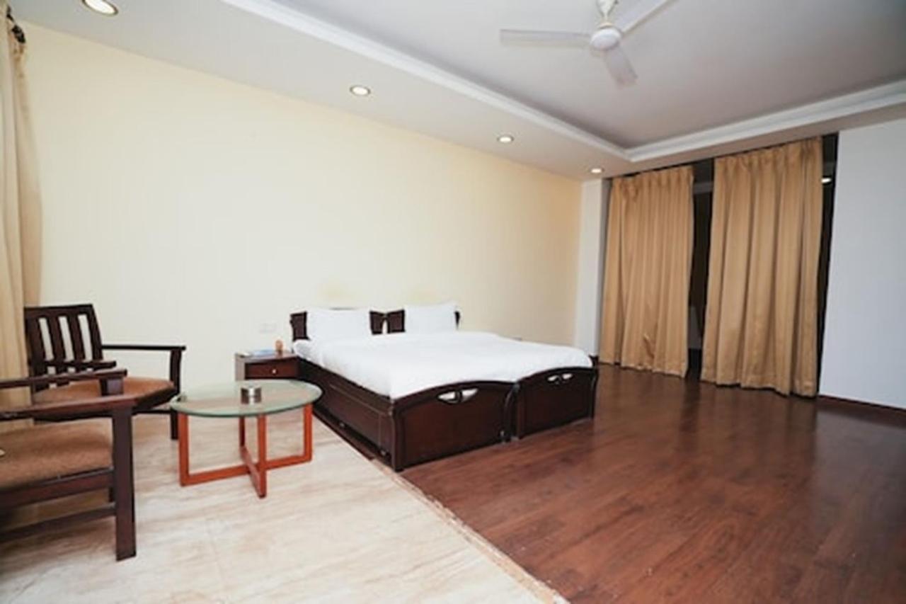 Greenleaf Apartment And Suites, Kalkaji Új-Delhi Kültér fotó